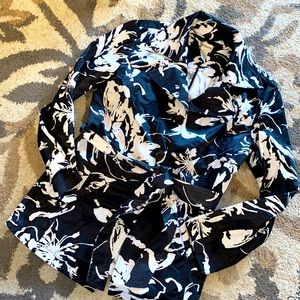 Chico’s sz 3/xl short trench/rain coat black/white